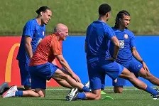 欧宝体育官网登录-赛地聚焦：德甲国际比赛日热度飙升；葡萄牙体育绝杀压哨；管理层满意；轮换策略成焦点