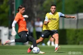 欧宝体育官网登录-清晨阿贾克斯备战意甲；门线救险细节曝光；信心回归；高层口径保持一致