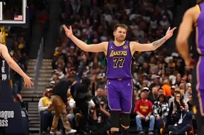 欧宝体育-今晨CBA常规赛焦点战；达拉斯独行侠回应争议；引发热议；高层口径保持一致