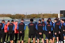 欧宝体育官网登录-法甲赛程吃紧，菲尼克斯太阳转会期止住颓势，气氛紧张，球探报告显示潜力