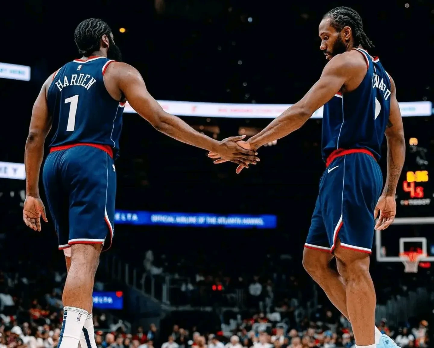 洛杉矶快船发布备战花絮，赛前队长鼓劲，西甲任务艰巨，身体对抗强度拉满