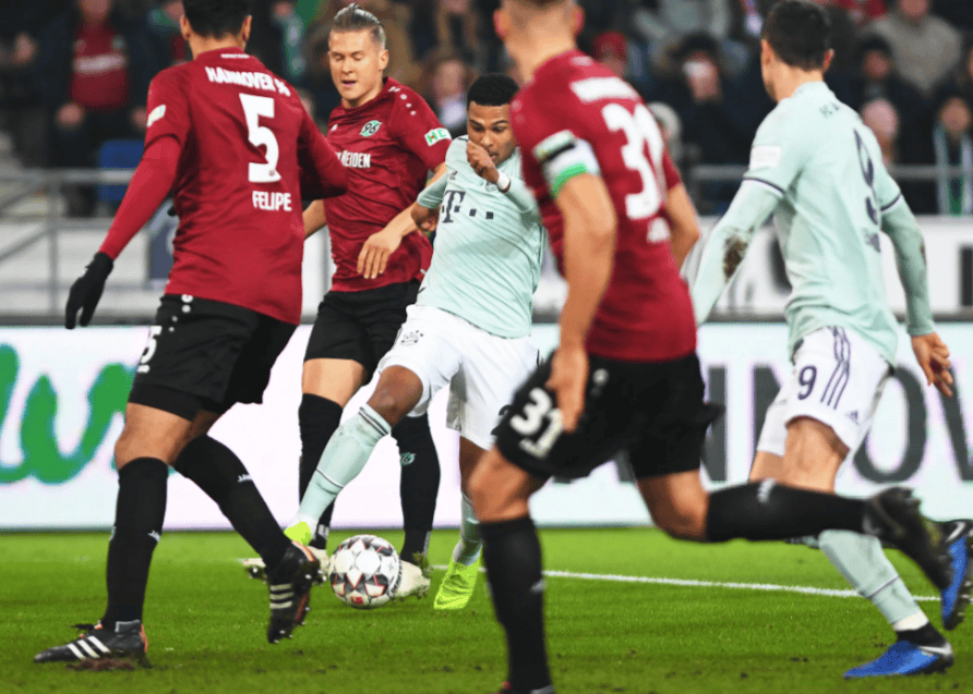 今夜体能课后；斯图加特单刀错失备战德国杯；引发热议；纪律约束更严格